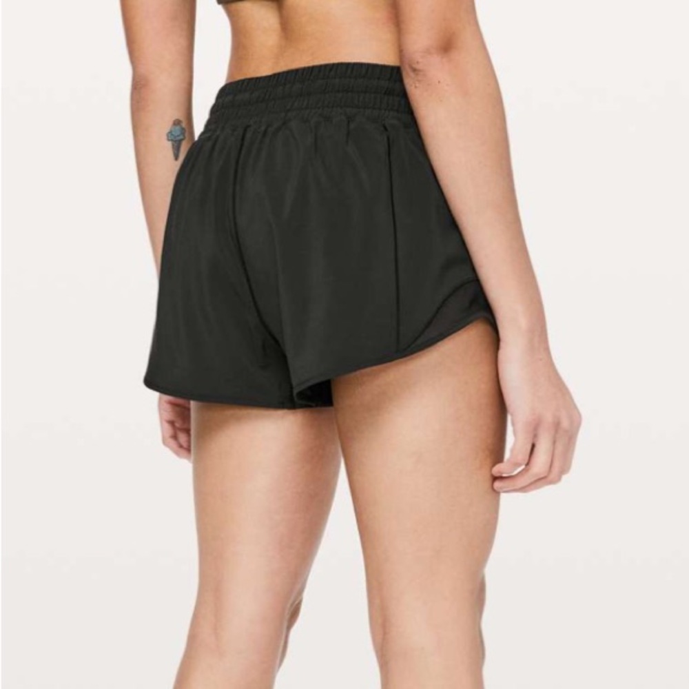 lululemon athletica Black Hotty Hot Shorts High Rise 2.5"